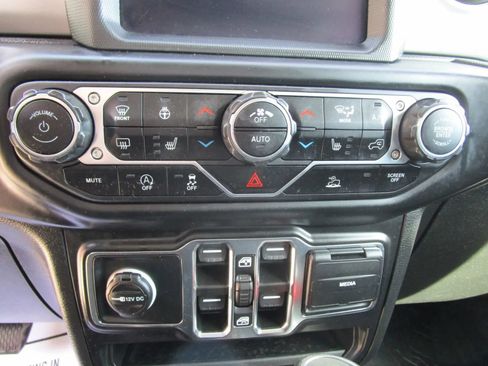 Used 2021 Jeep Gladiator Sport w/ Quick Order Package 24Q 80Th AWD/4WD image 15