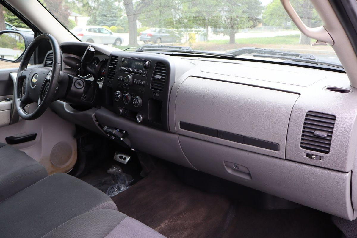 Used 2013 Chevrolet Silverado 2500 W/T RWD image 17