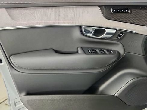 New 2026 Volvo XC90 T8 Ultra w/ Protection Package AWD/4WD image 9