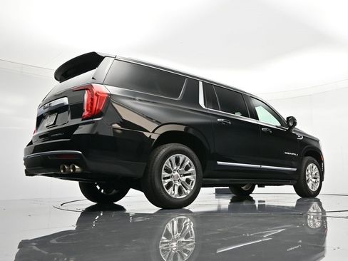 Used 2024 GMC Yukon XL Denali image 59