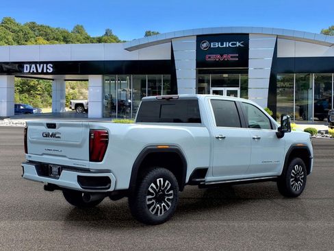 New 2026 GMC Sierra 2500 Denali Ultimate AWD/4WD image 4