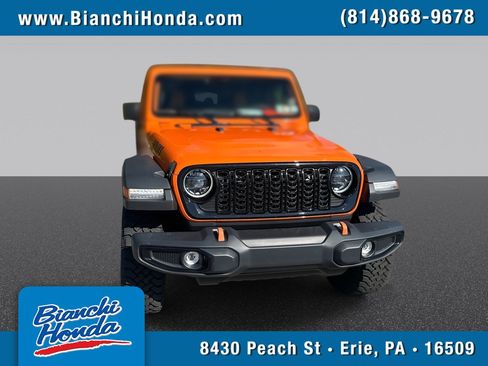 Used 2025 Jeep Wrangler Unlimited Sport AWD/4WD image 1