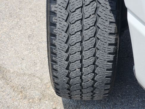 Used 2024 Ford F250 Platinum AWD/4WD image 11