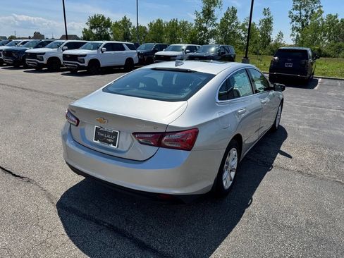 Used 2019 Chevrolet Malibu LT w/ Leather Package FWD image 7