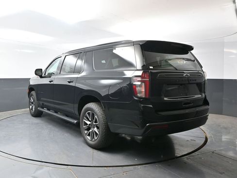Used 2021 Chevrolet Suburban Z71 AWD/4WD image 10