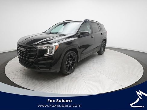 Used 2022 GMC Terrain SLE w/ Driver Convenience Package image 1