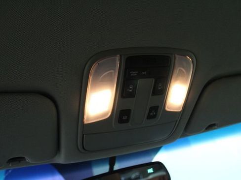 Used 2019 Kia Sedona EX FWD image 23