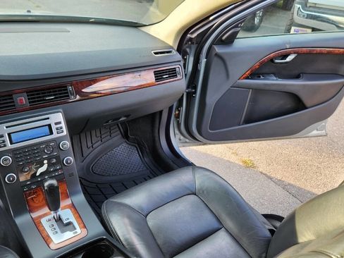 Used 2008 Volvo XC70 3.2 image 33