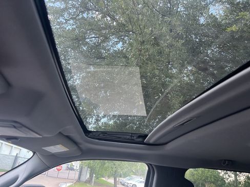 Used 2011 Ford F150 Platinum AWD/4WD image 17