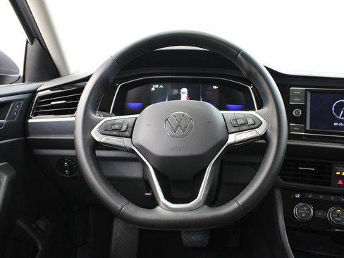 Used 2024 Volkswagen Jetta SE FWD image 21
