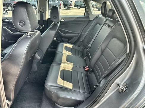 Used 2024 Volkswagen Jetta SE FWD image 21