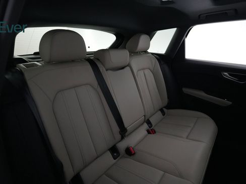 Used 2024 Audi Q4 e-tron Premium Plus w/ Premium Plus image 5