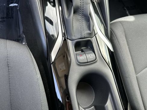 Used 2021 Toyota Corolla LE FWD image 21