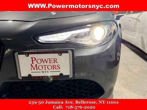 Used 2022 Alfa Romeo Giulia Sprint image 9