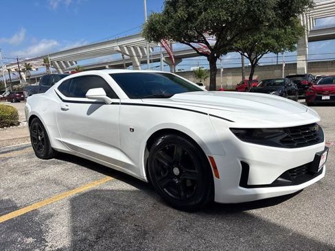 Used 2023 Chevrolet Camaro LT RWD image 7