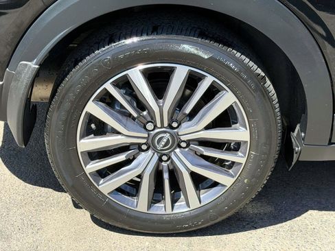 Used 2024 Nissan Kicks SV FWD image 6