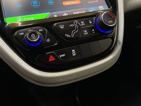 Used 2017 Chevrolet Bolt LT FWD image 43
