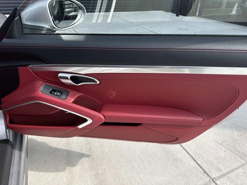 Certified 2025 Porsche 718 Boxster S RWD image 17