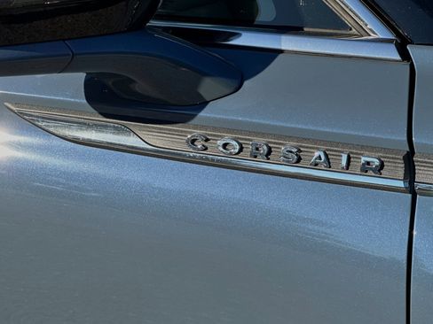 New 2024 Lincoln Corsair Reserve w/ Equipment Group 202A image 7