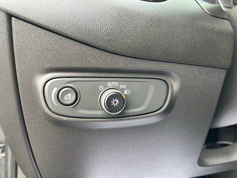 Used 2022 Chevrolet Equinox RS w/ Infotainment Package AWD/4WD image 28