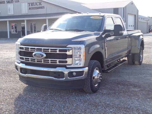 Used 2023 Ford F350 XLT image 5