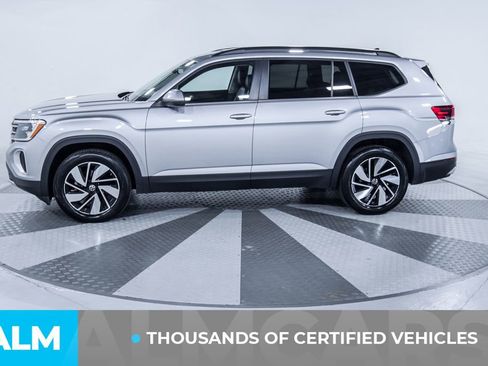 Used 2025 Volkswagen Atlas SE image 4
