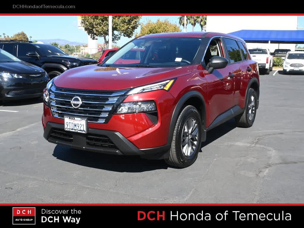 Used 2025 Nissan Rogue S FWD image 1