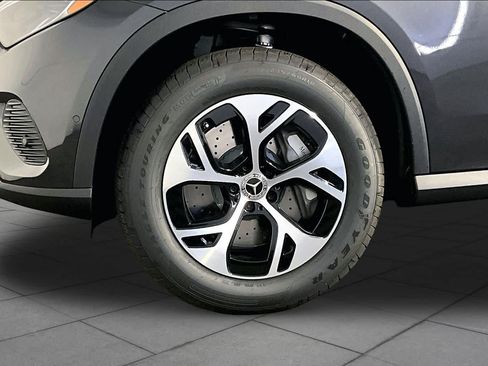 New 2027 Mercedes-Benz GLC 350e 4MATIC image 17