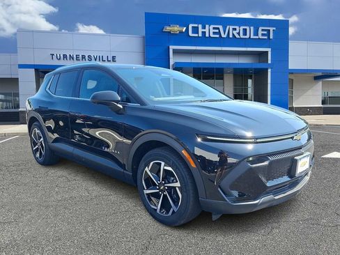 New 2026 Chevrolet Equinox EV LT FWD image 2