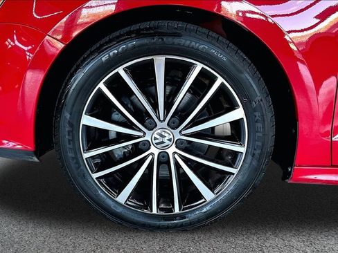 Used 2017 Volkswagen Jetta Sport FWD image 33