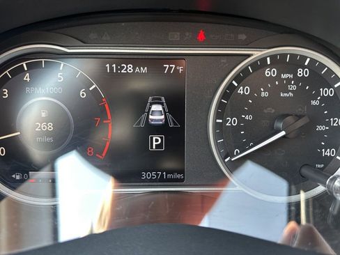 Used 2025 Nissan Versa SV image 21