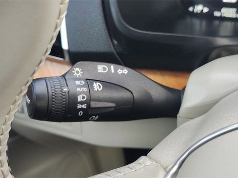 Certified 2022 Volvo XC90 T8 Inscription Expression w/ Advanced Package image 17