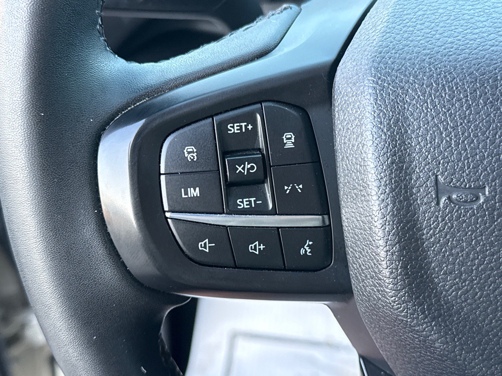 Used 2025 Ford Ranger XLT w/ Equipment Group 301A High AWD/4WD image 19