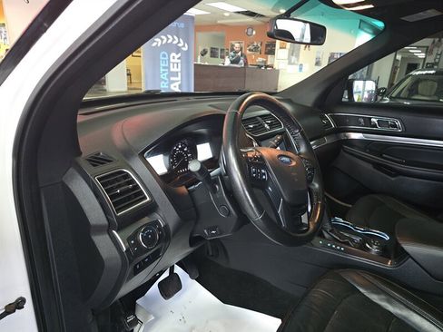 Used 2017 Ford Explorer Sport w/ Equipment Group 401A image 16