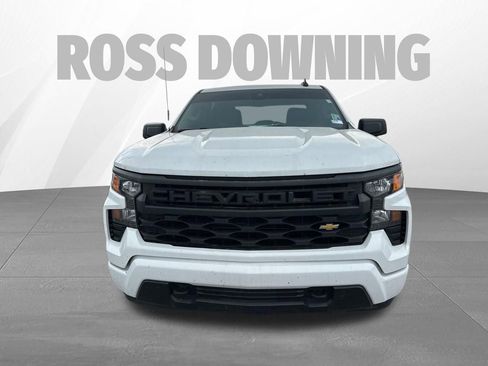 Used 2024 Chevrolet Silverado 1500 Custom image 2