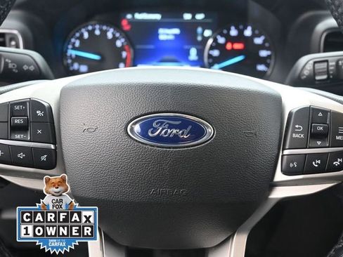 Used 2022 Ford Explorer XLT w/ Equipment Group 202A image 12