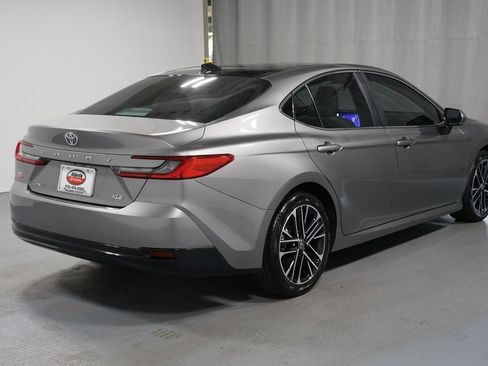 Certified 2025 Toyota Camry XLE FWD image 8