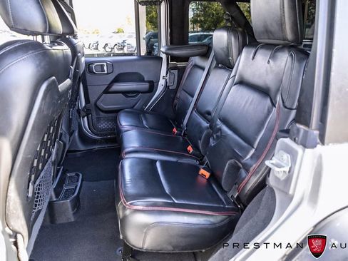 Used 2018 Jeep Wrangler Unlimited Rubicon AWD/4WD image 49
