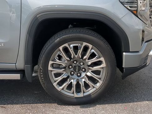 Used 2026 GMC Sierra 1500 Denali Ultimate AWD/4WD image 11