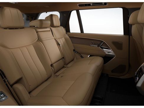 New 2026 Land Rover Range Rover Long Wheelbase SE image 7