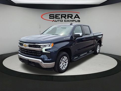 Used 2022 Chevrolet Silverado 1500 LT AWD/4WD image 1