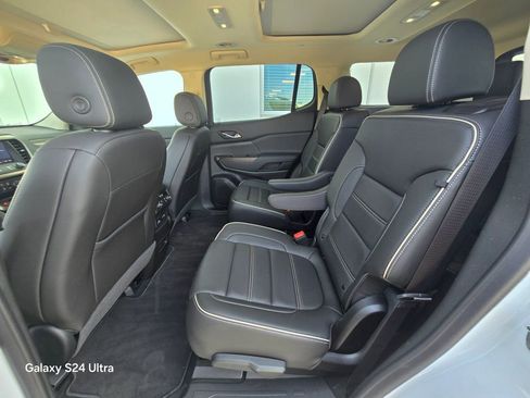 Used 2023 GMC Acadia Denali w/ Denali Ultimate Package FWD image 15