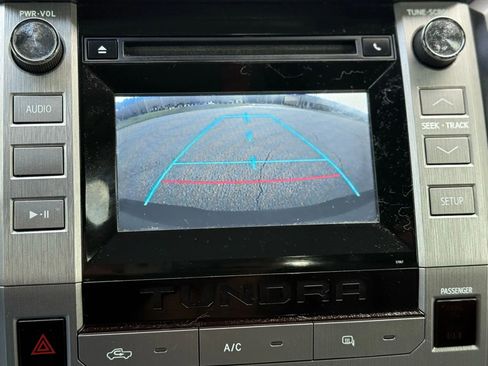 Used 2014 Toyota Tundra SR image 32