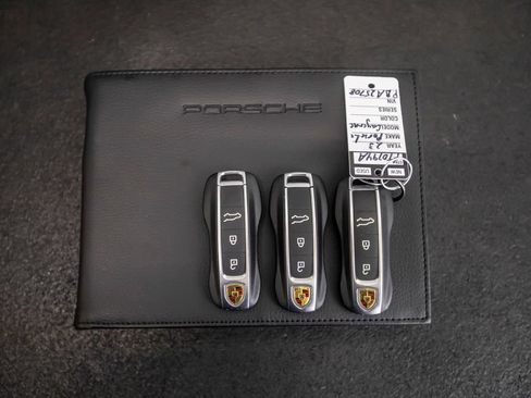 Used 2023 Porsche Cayenne Coupe AWD/4WD image 46