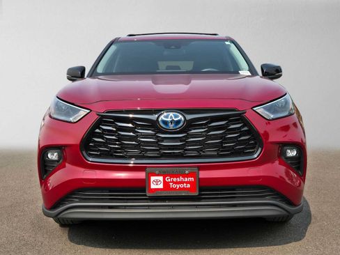 Certified 2024 Toyota Highlander LE AWD/4WD image 9