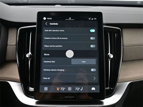 New 2026 Volvo XC90 B6 Plus w/ Protection Package Premier image 19