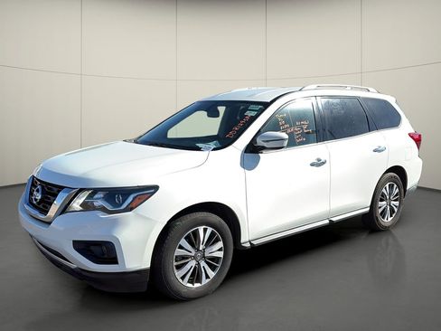 Used 2020 Nissan Pathfinder SV FWD image 3
