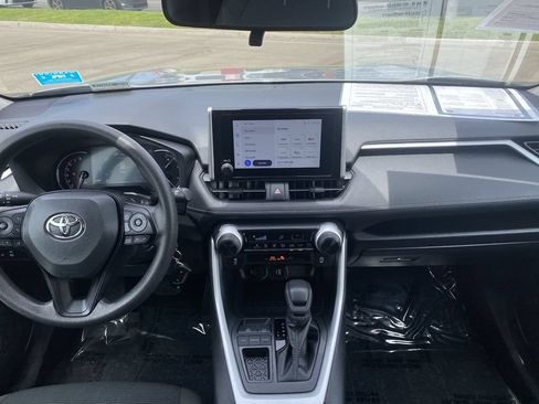 Certified 2025 Toyota RAV4 LE FWD image 29