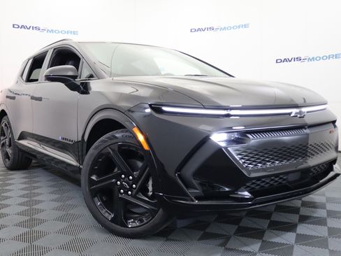 New 2026 Chevrolet Equinox EV RS image 2