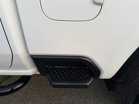 Used 2023 Chevrolet Silverado 2500 W/T w/ WT Fleet Convenience Package image 11